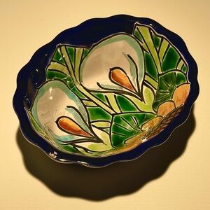 Talavera Mexican Art Pottery Soap Dish Hand Painted Lily Plant Sunflower Blue